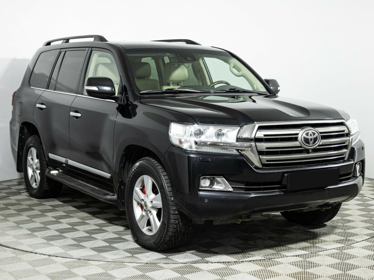 Toyota Land Cruiser с пробегом — 2015 год. Фото: #2