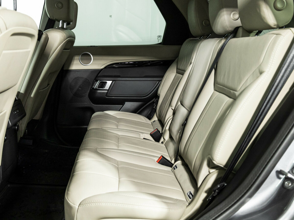 Land Rover Discovery с пробегом — 2020 год. Фото: #8