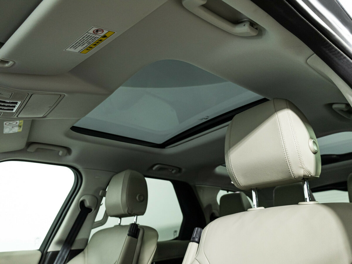 Land Rover Discovery с пробегом — 2020 год. Фото: #13