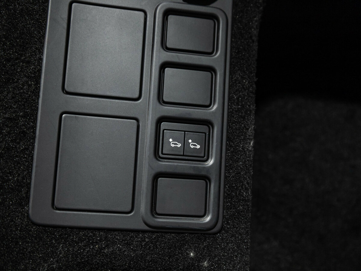 Land Rover Discovery с пробегом — 2020 год. Фото: #22