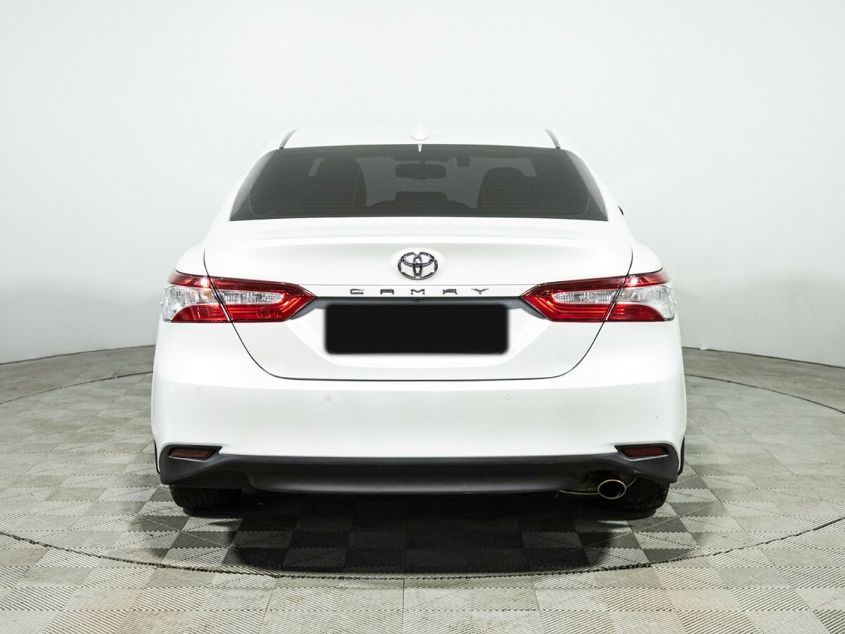 Toyota Camry с пробегом — 2021 год. Фото: #4