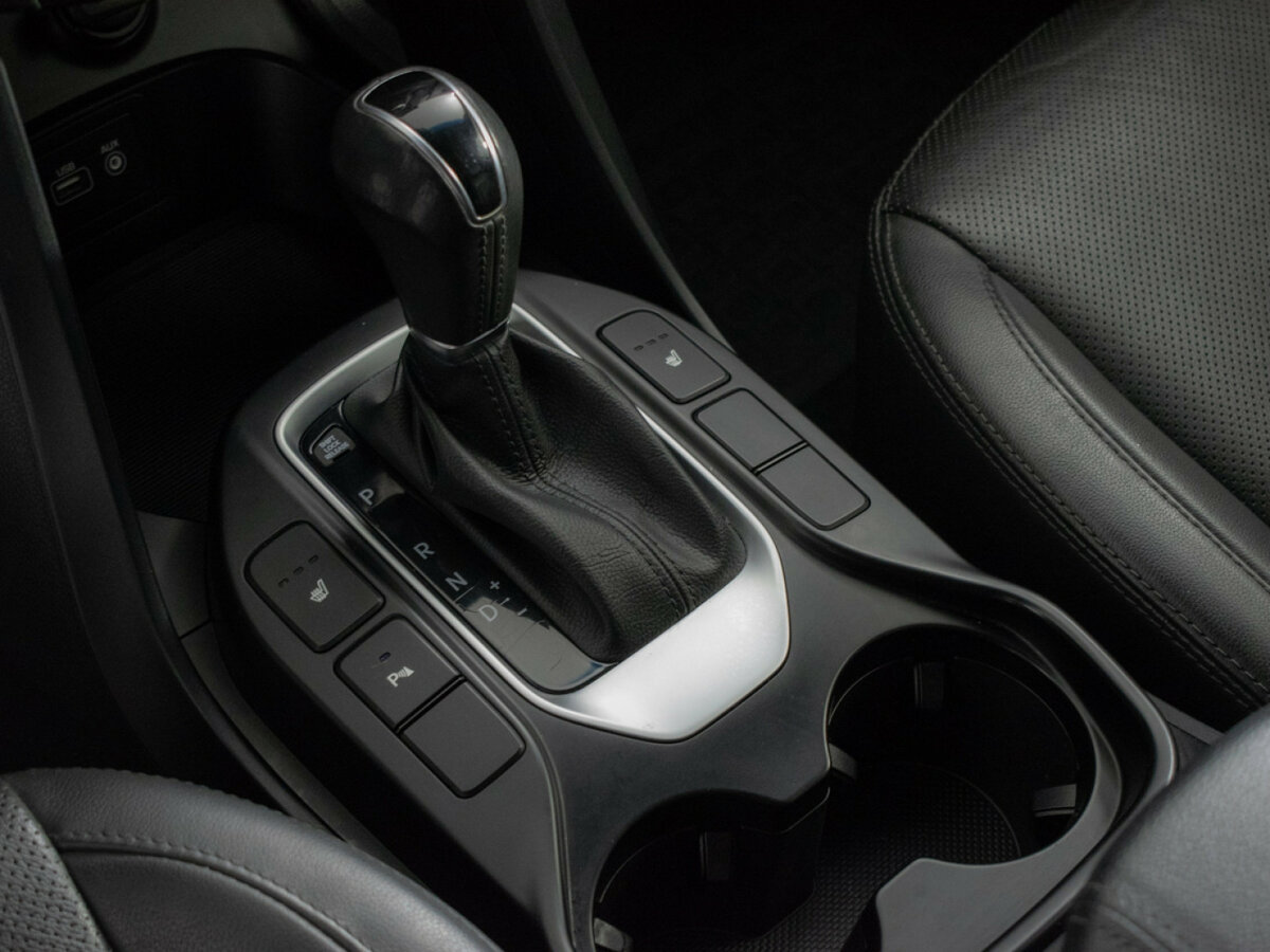 Hyundai Santa Fe с пробегом — 2017 год. Фото: #10