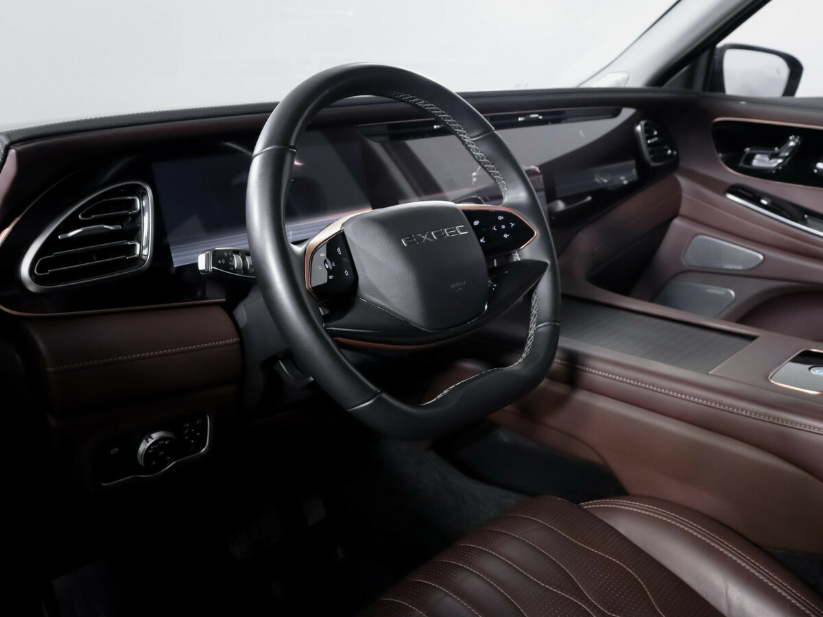 EXEED VX с пробегом — 2023 год. Фото: #13
