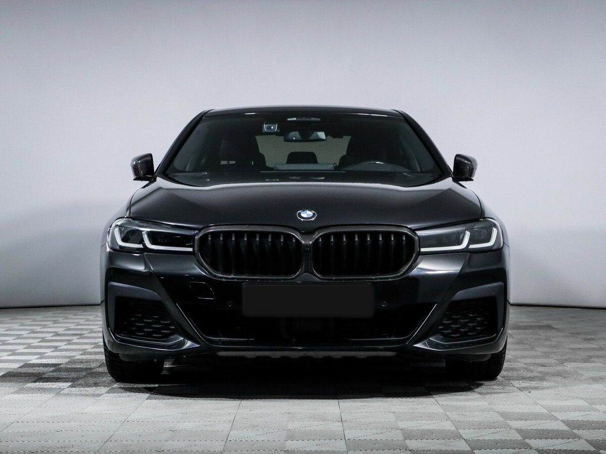 BMW 5 серии с пробегом — 2022 год. Фото: #1