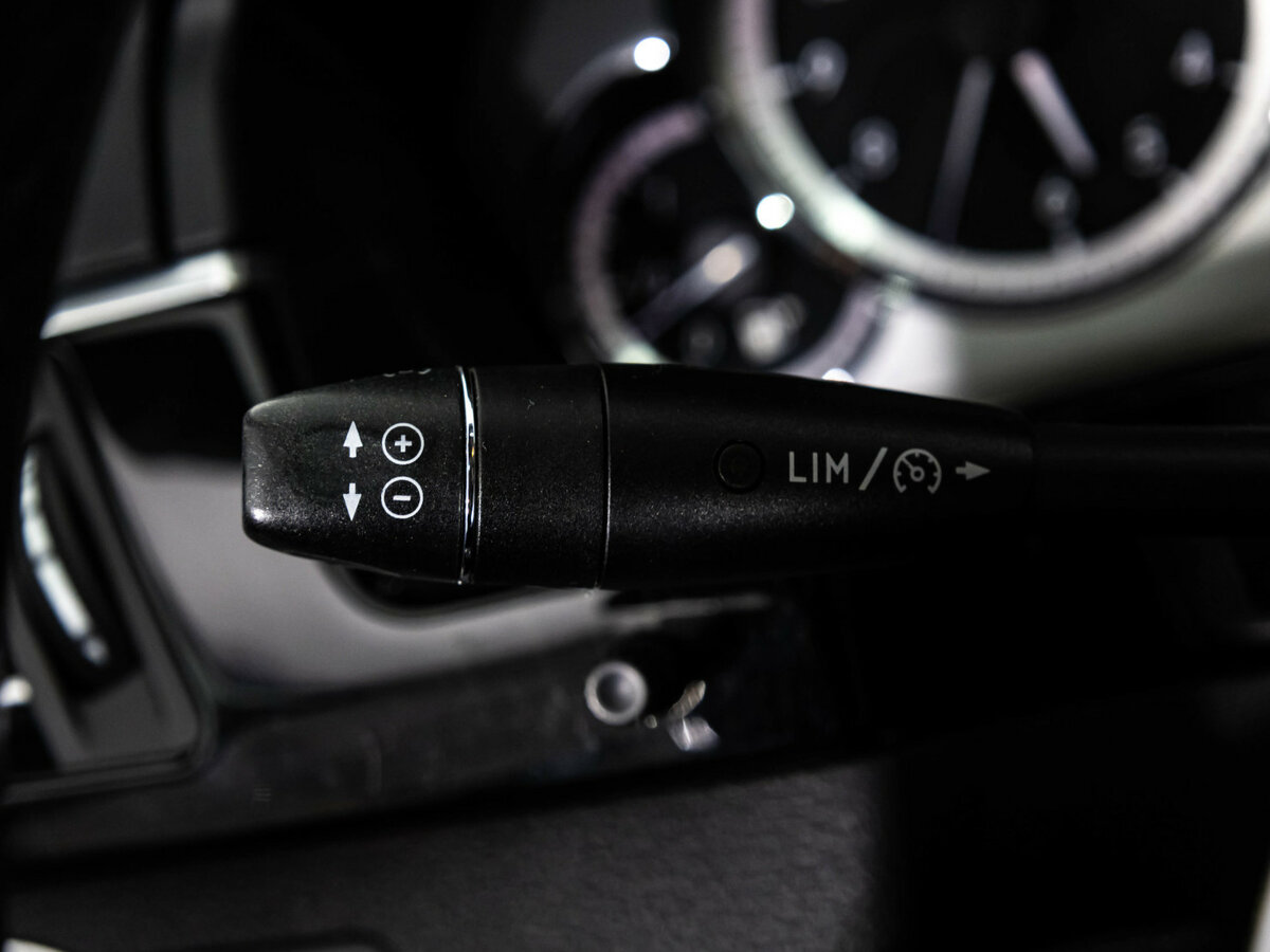 Mercedes-Benz E-Класс с пробегом — 2012 год. Фото: #12