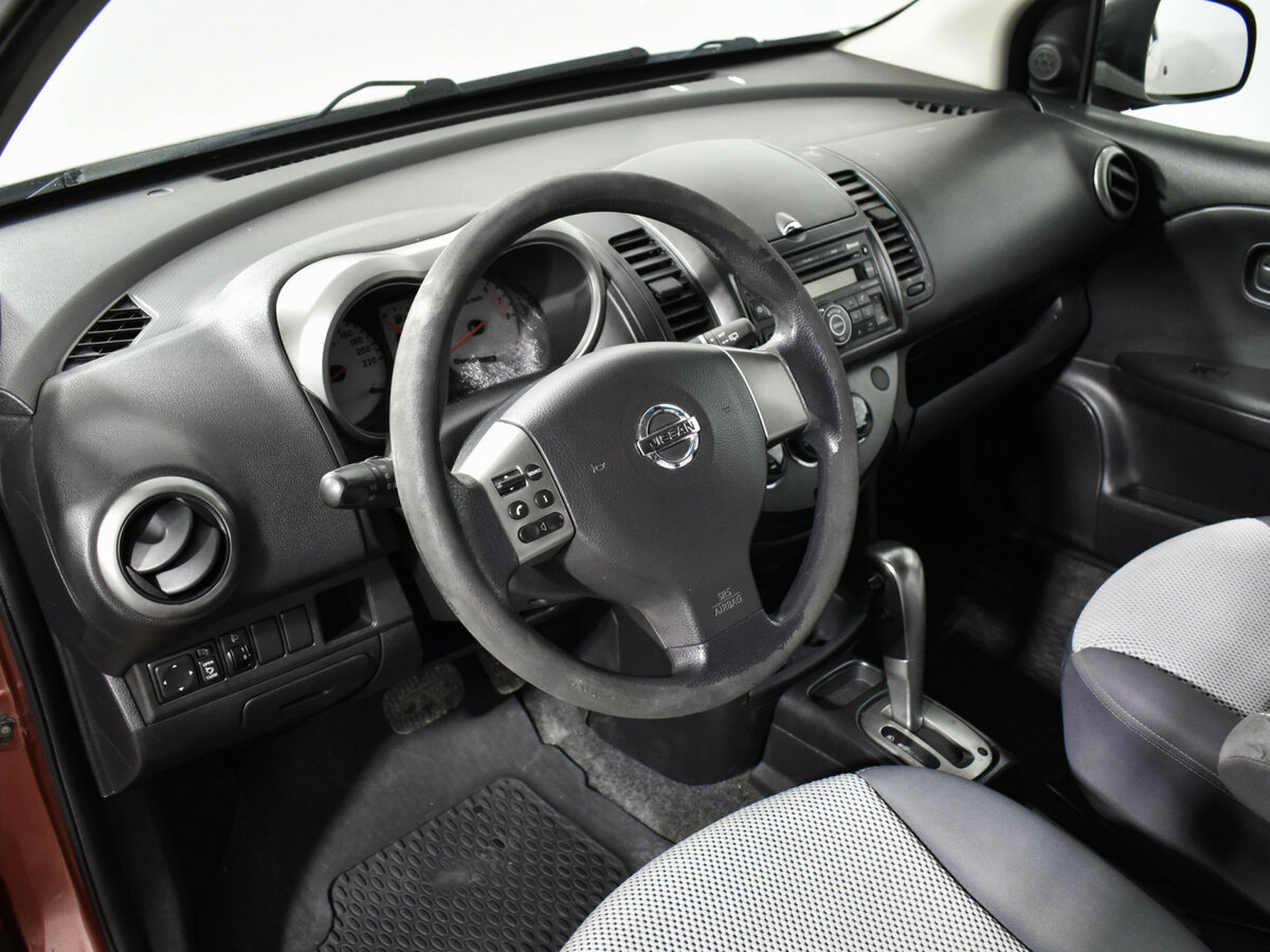 Nissan Note с пробегом — 2007 год. Фото: #8