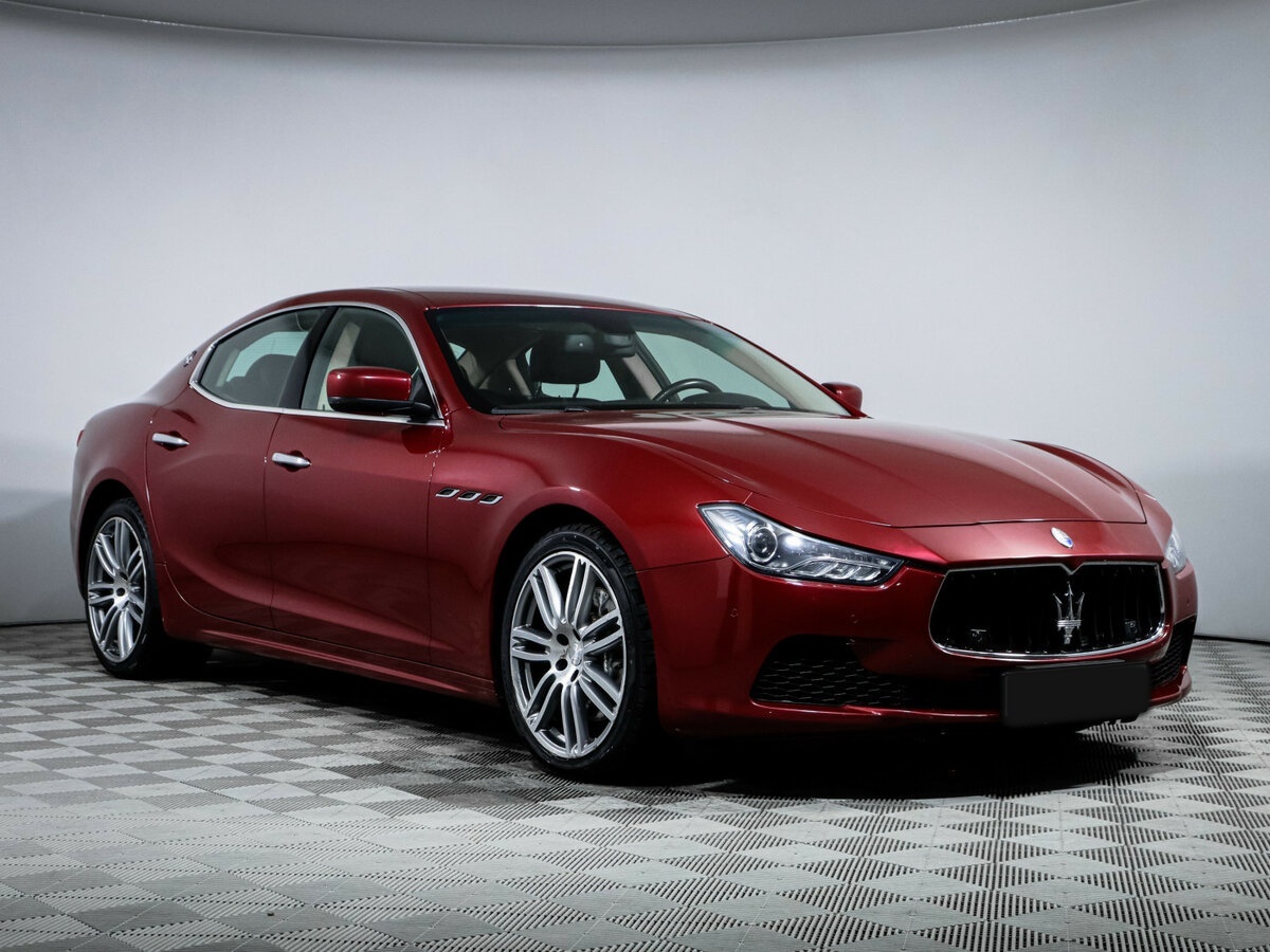 Maserati Ghibli с пробегом — 2014 год. Фото: #2