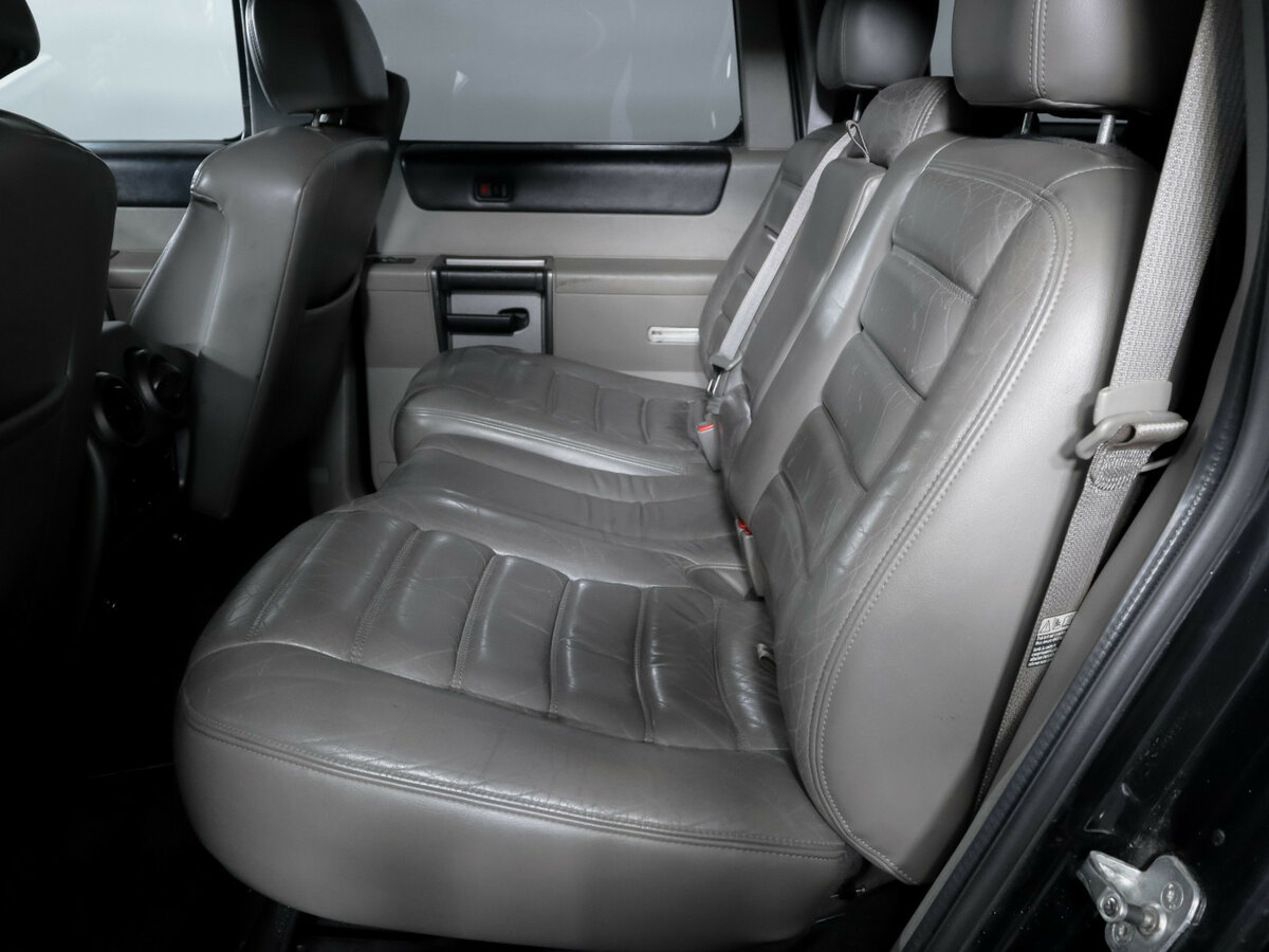 Hummer H2 с пробегом — 2004 год. Фото: #9