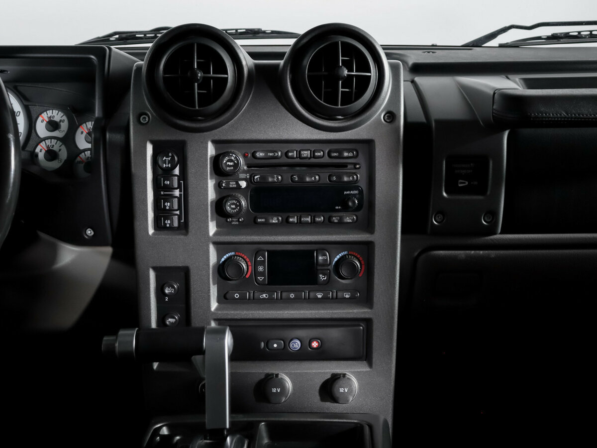 Hummer H2 с пробегом — 2004 год. Фото: #12