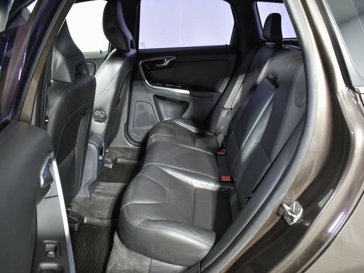 Volvo XC60 с пробегом — 2014 год. Фото: #10