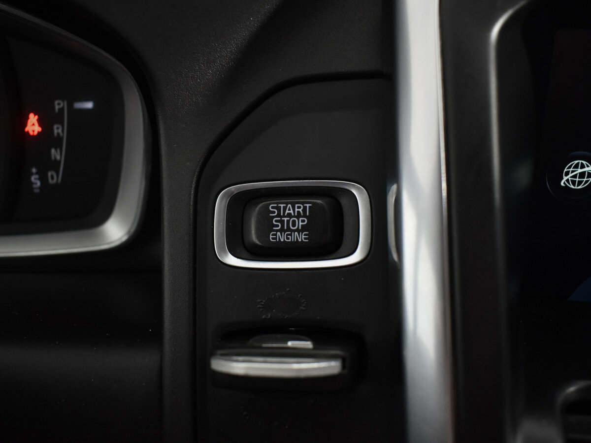 Volvo XC60 с пробегом — 2014 год. Фото: #16