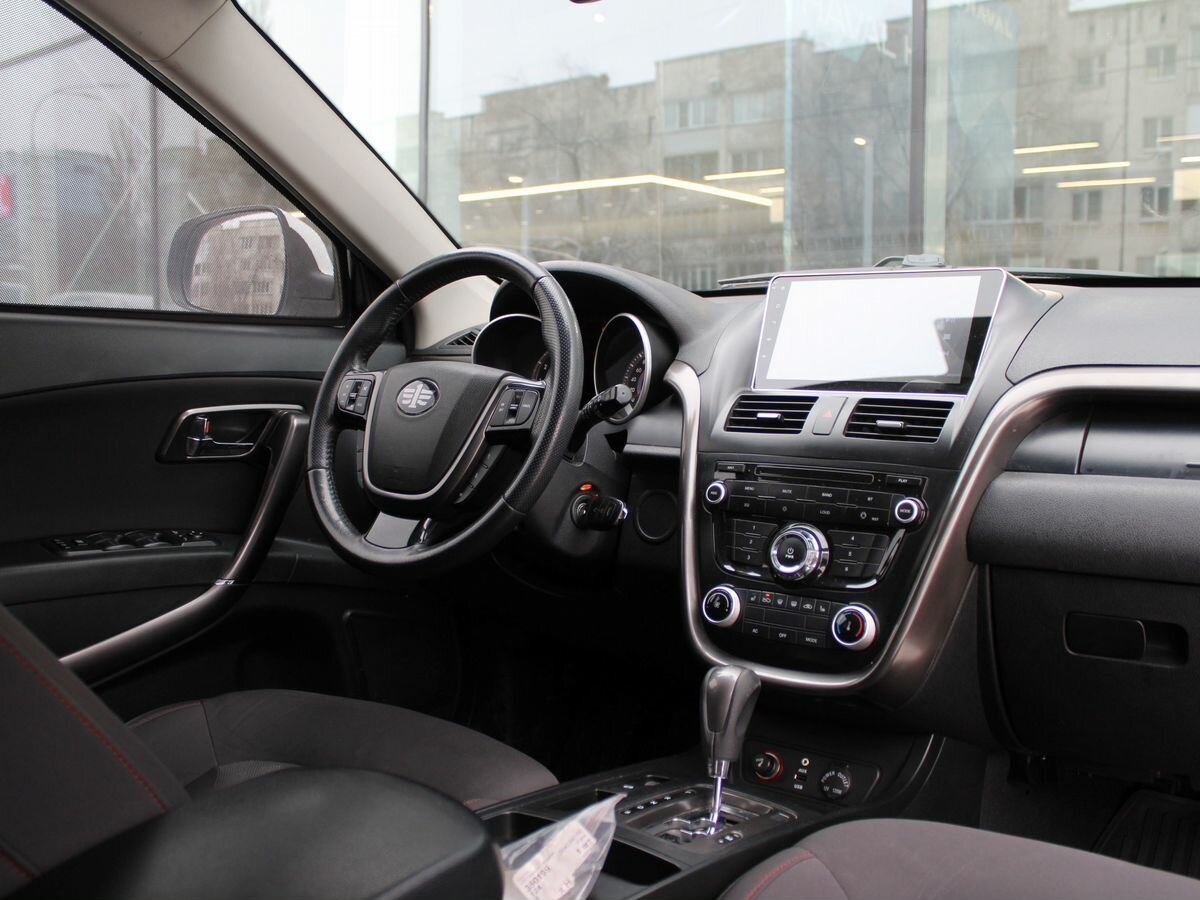 FAW Besturn X80 с пробегом — 2017 год. Фото: #8