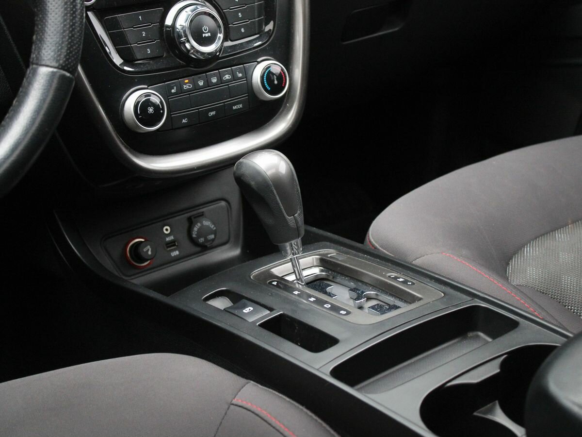 FAW Besturn X80 с пробегом — 2017 год. Фото: #12