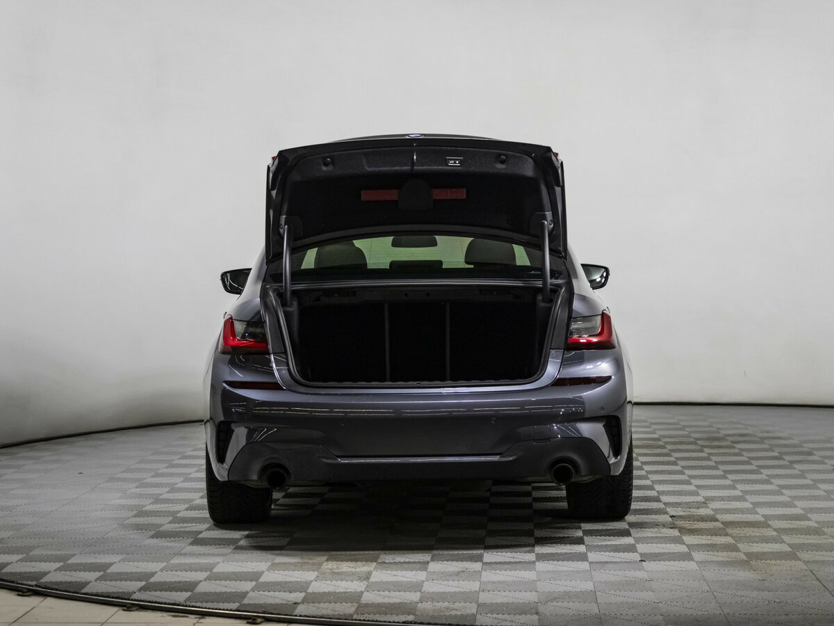 BMW 3 серии с пробегом — 2020 год. Фото: #17