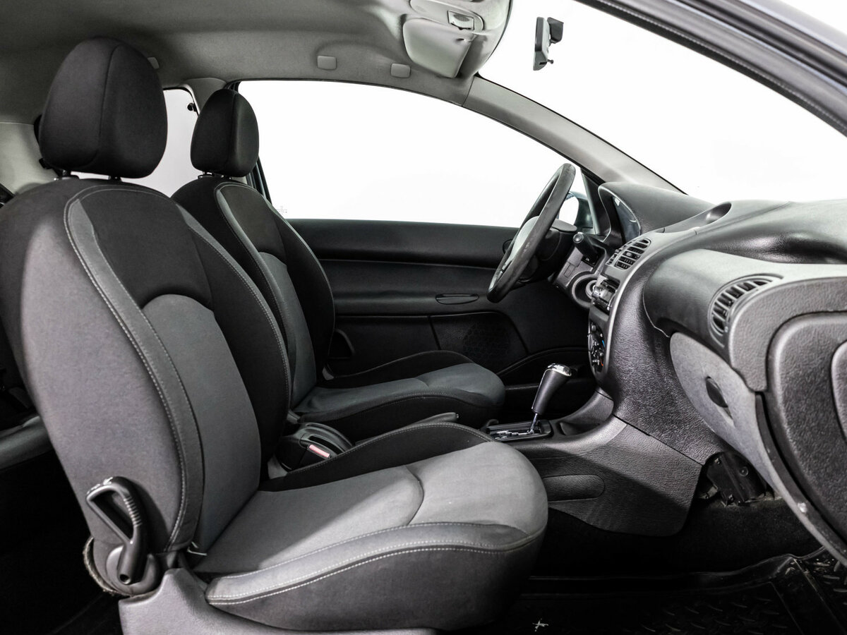 Peugeot 206 с пробегом — 2008 год. Фото: #12