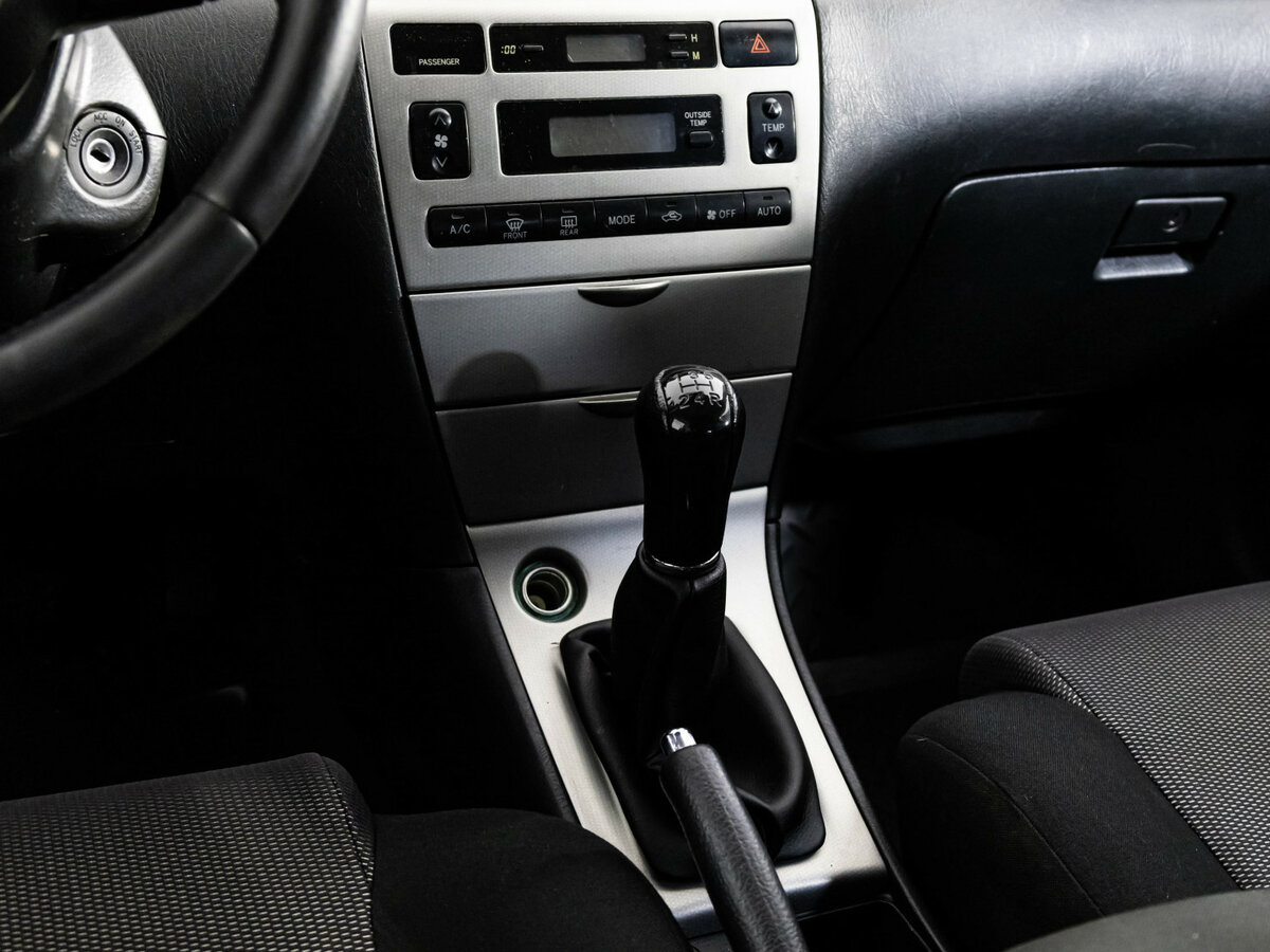 Toyota Corolla с пробегом — 2006 год. Фото: #10