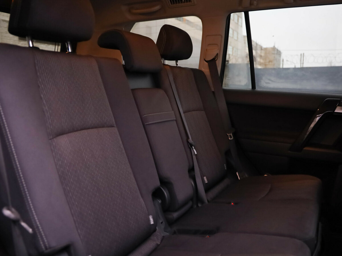 Toyota Land Cruiser Prado с пробегом — 2021 год. Фото: #8