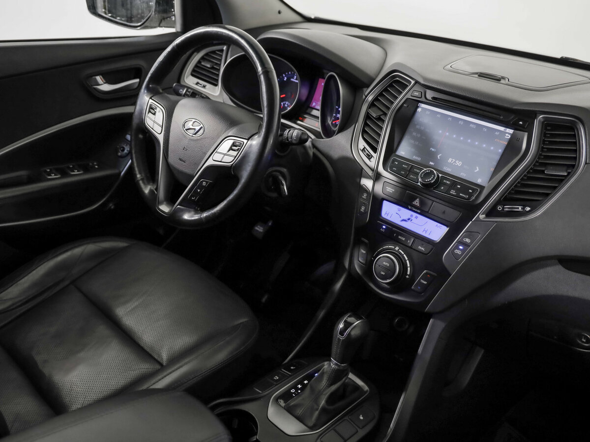 Hyundai Santa Fe с пробегом — 2014 год. Фото: #8