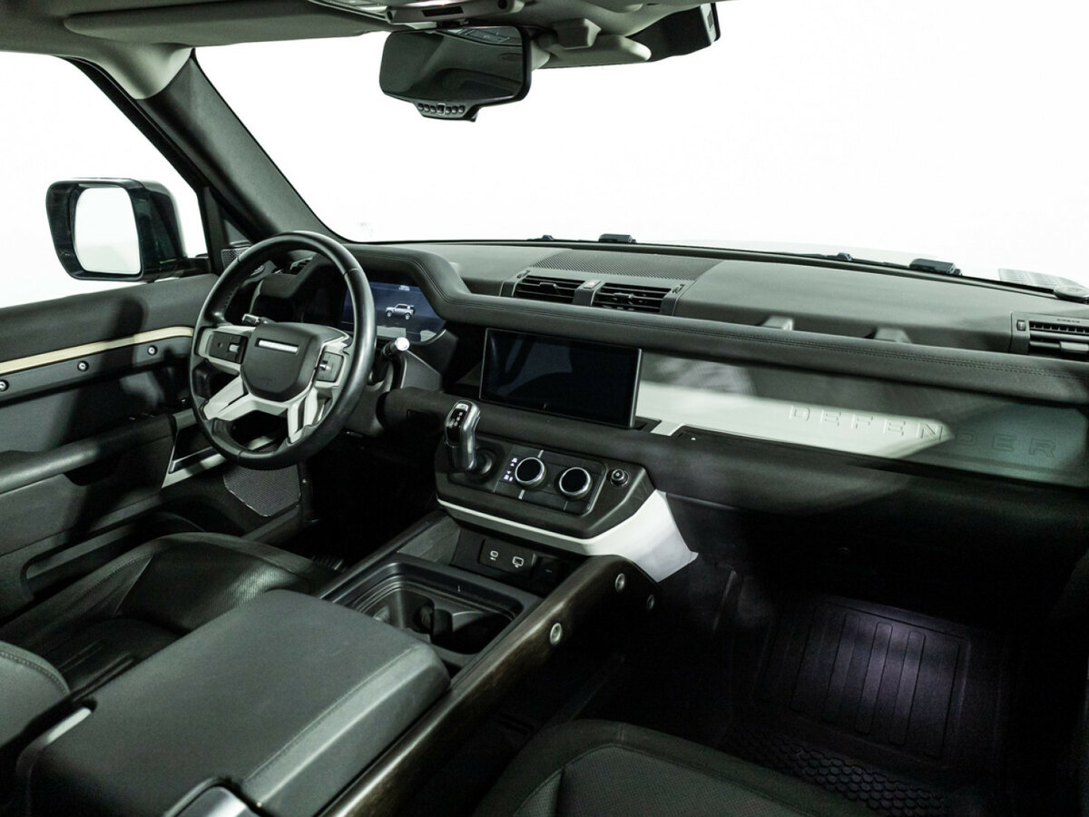 Land Rover Defender с пробегом — 2021 год. Фото: #5