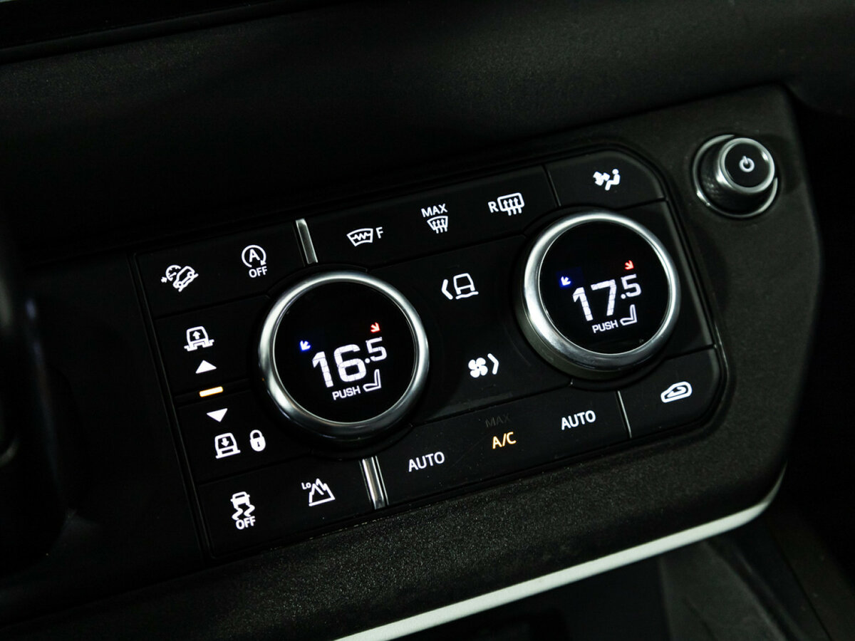 Land Rover Defender с пробегом — 2021 год. Фото: #13