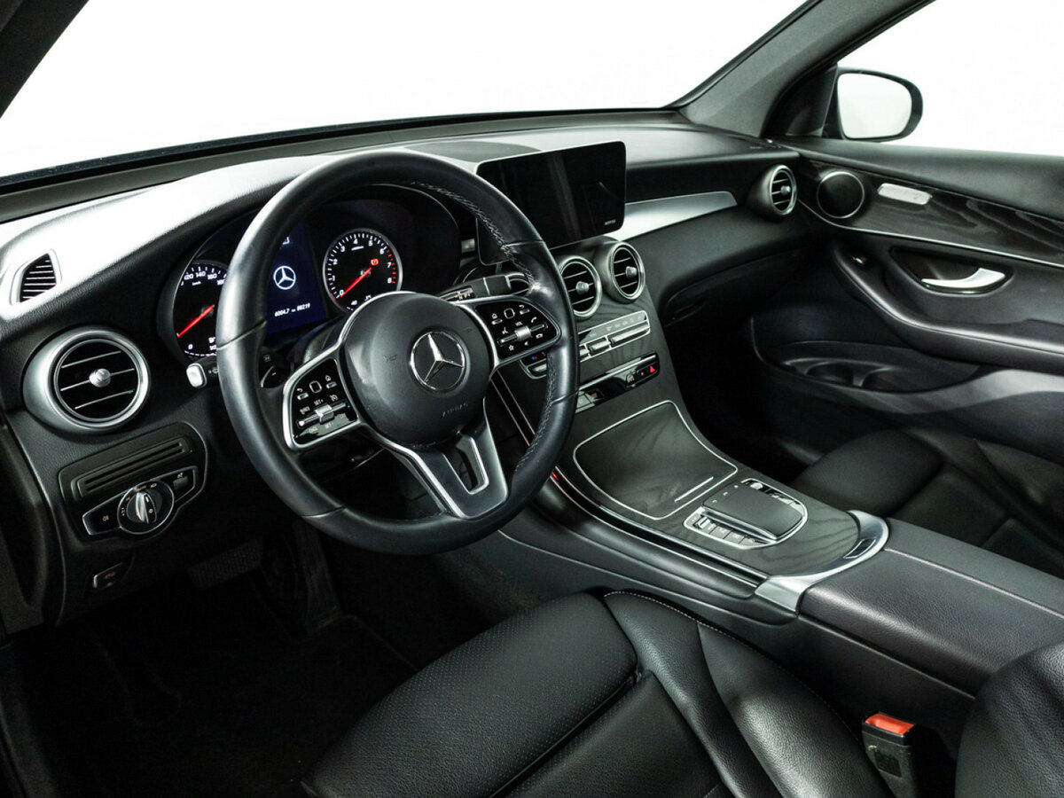 Mercedes-Benz GLC с пробегом — 2021 год. Фото: #8