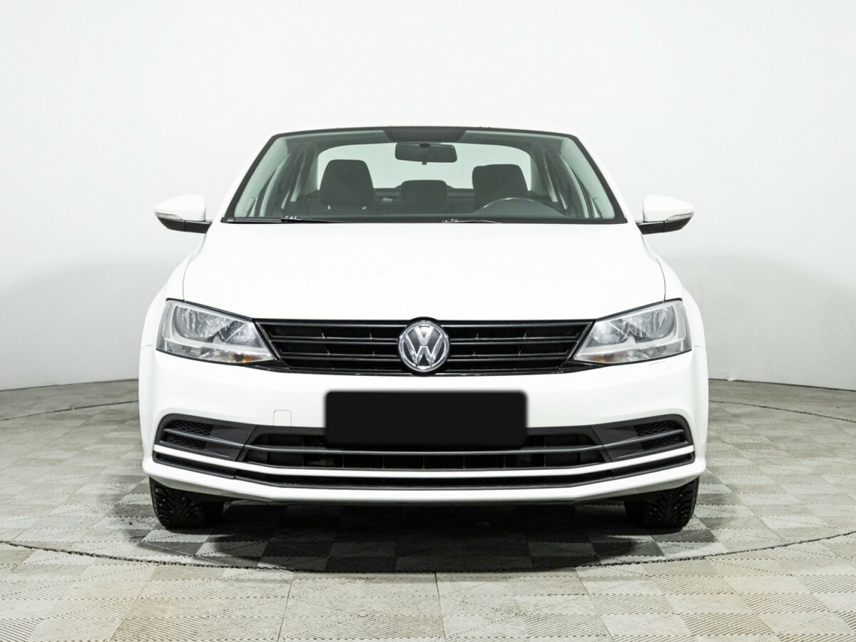 Volkswagen Jetta с пробегом — 2017 год. Фото: #1
