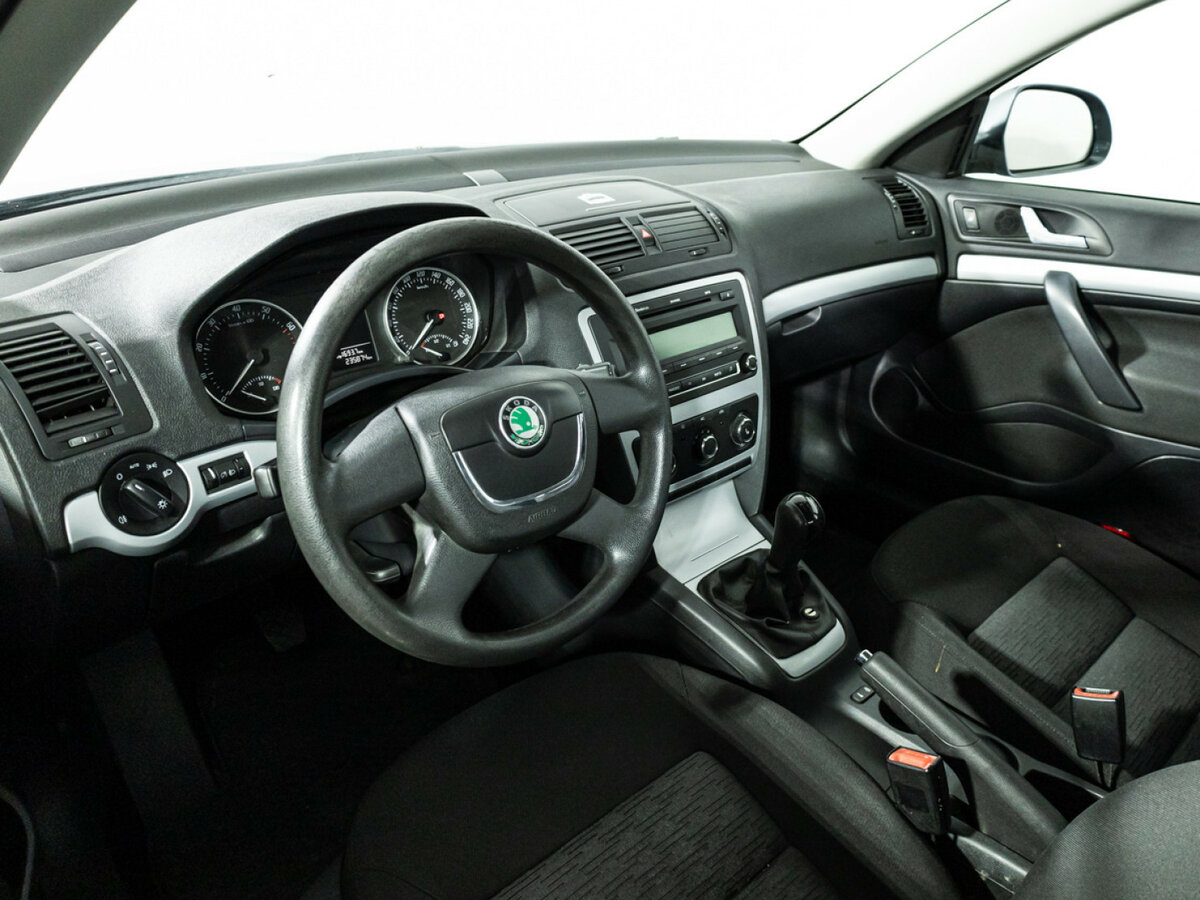 Skoda Octavia с пробегом — 2009 год. Фото: #10