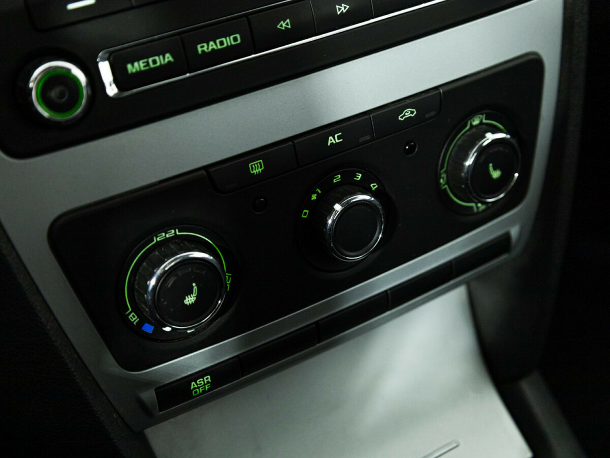 Skoda Octavia с пробегом — 2009 год. Фото: #14