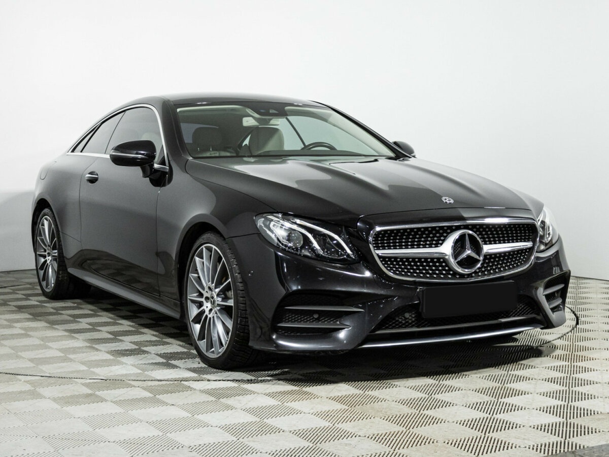 Mercedes-Benz E-Класс с пробегом — 2019 год. Фото: #2