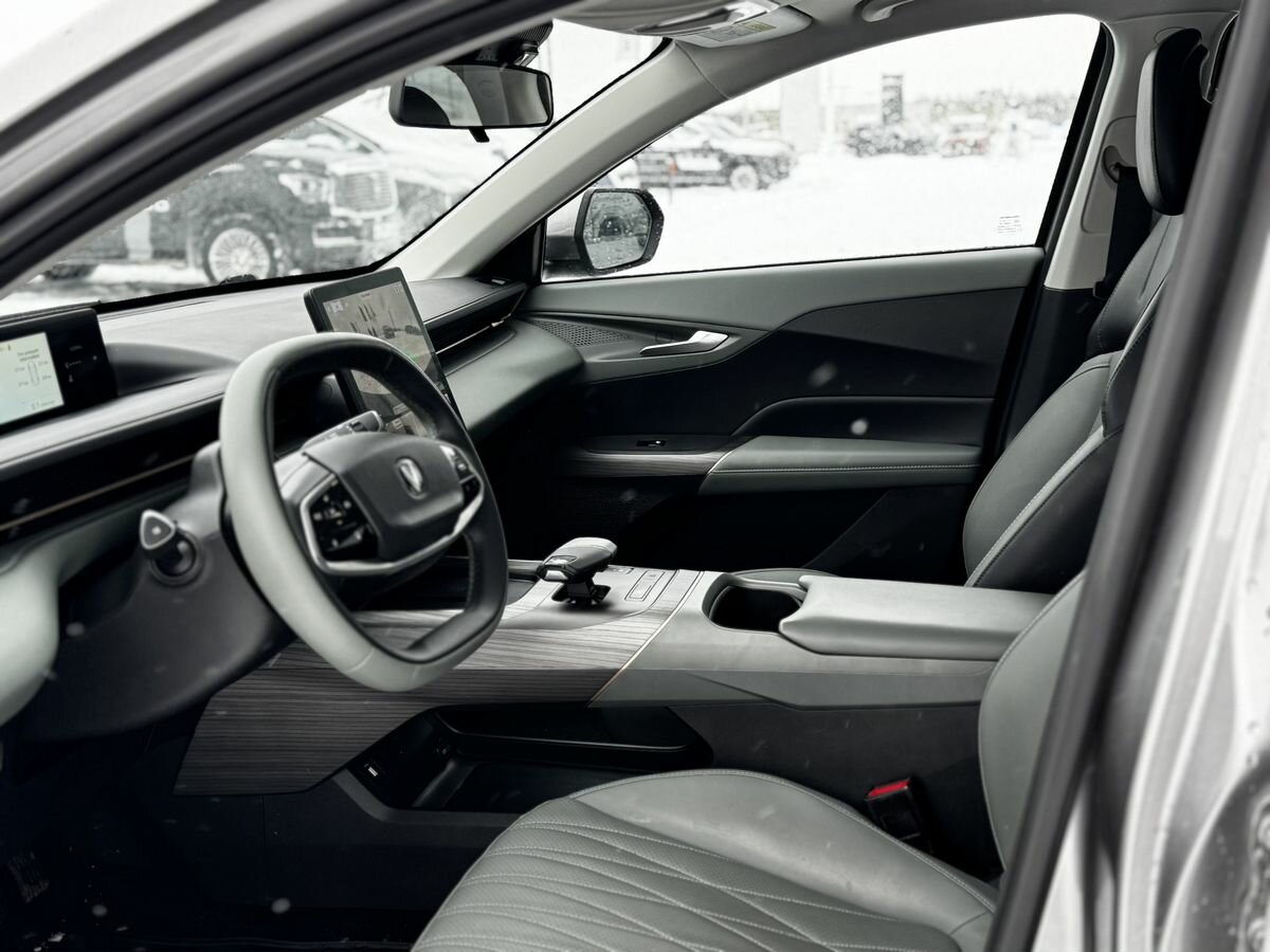 Changan Lamore с пробегом — 2023 год. Фото: #13