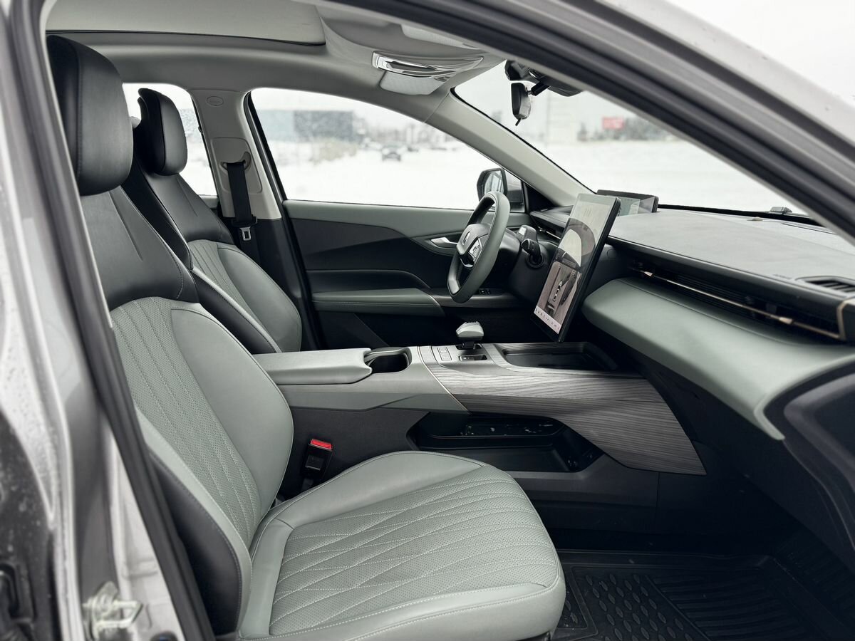 Changan Lamore с пробегом — 2023 год. Фото: #16