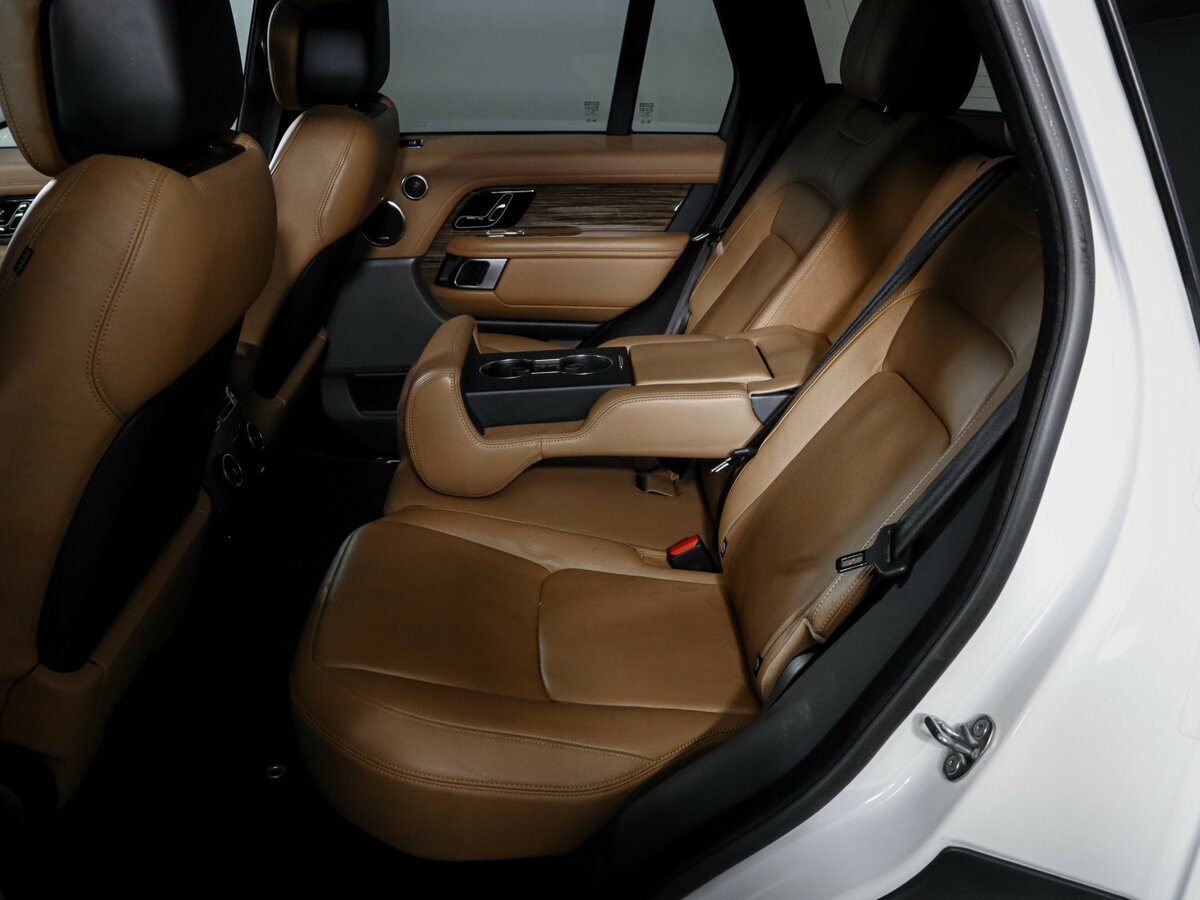 Land Rover Range Rover с пробегом — 2019 год. Фото: #8