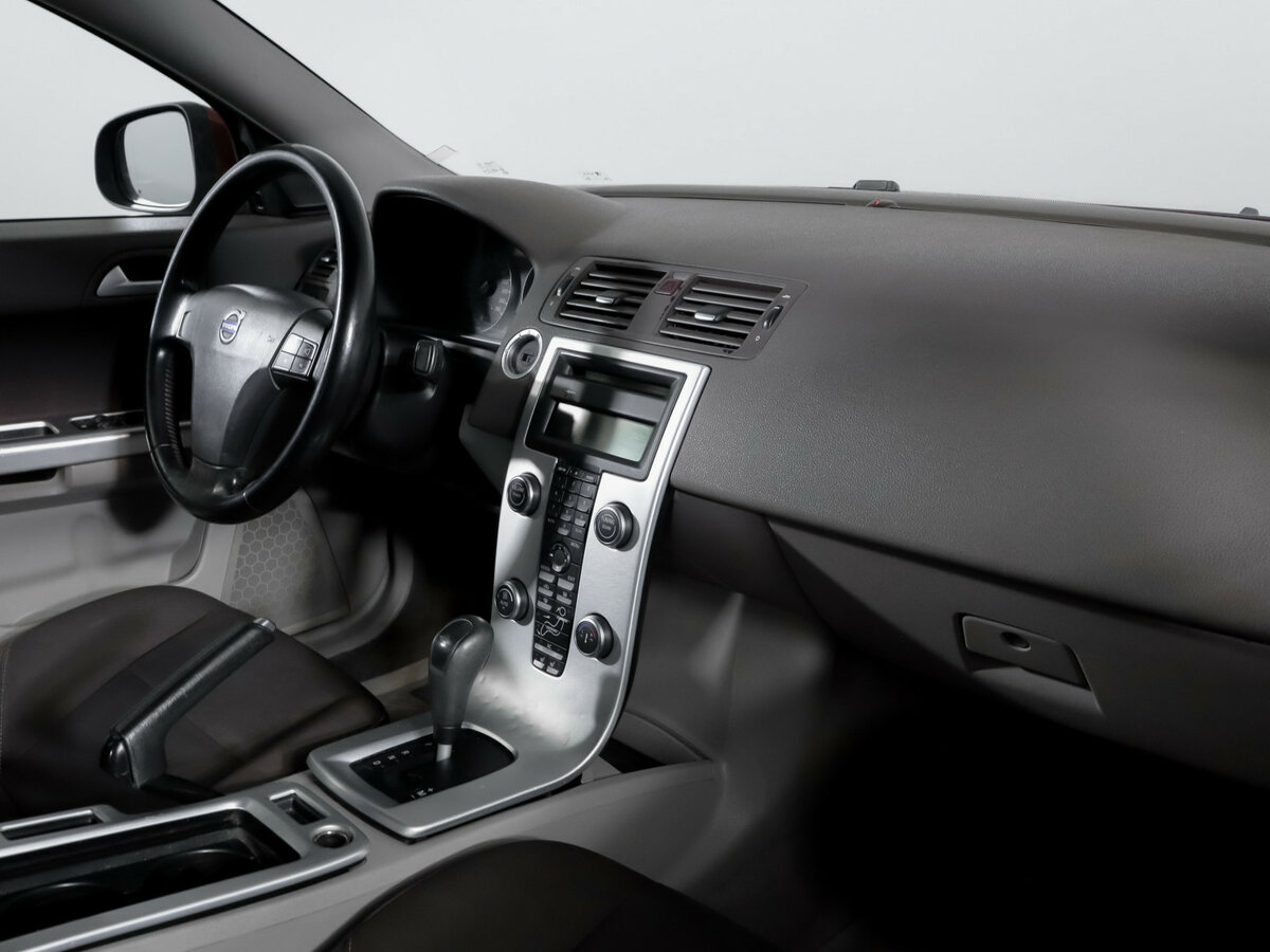 Volvo S40 с пробегом — 2010 год. Фото: #8