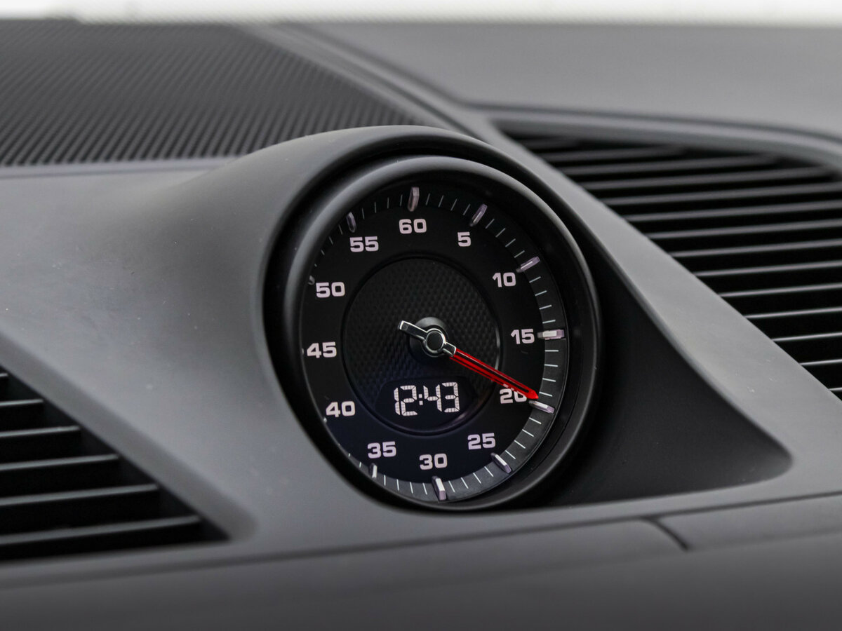 Porsche Cayenne с пробегом — 2018 год. Фото: #18