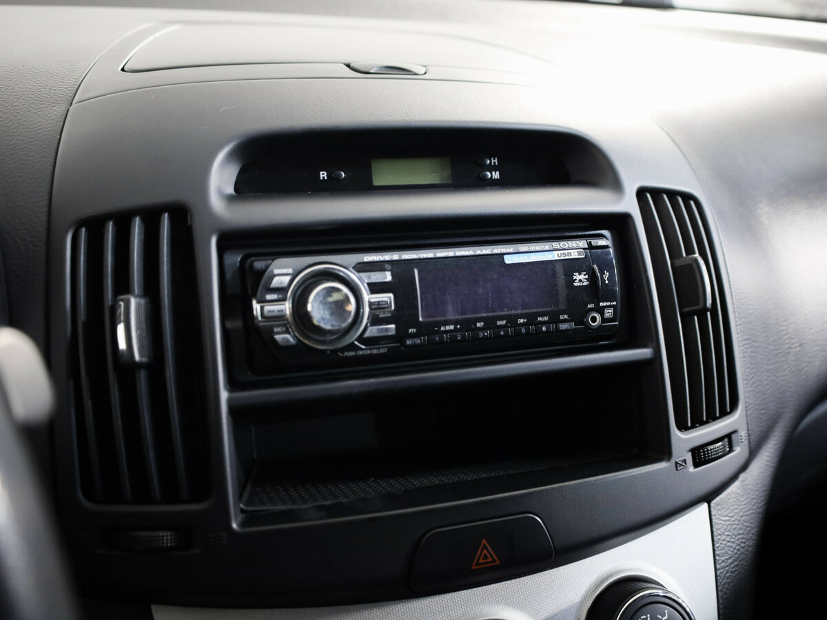 Hyundai Elantra с пробегом — 2008 год. Фото: #11