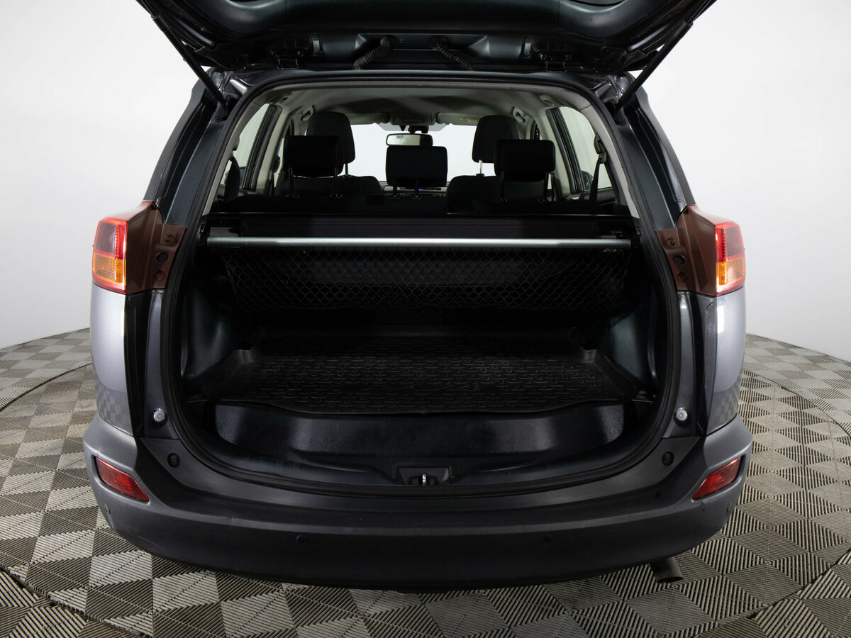 Toyota RAV4 с пробегом — 2013 год. Фото: #8