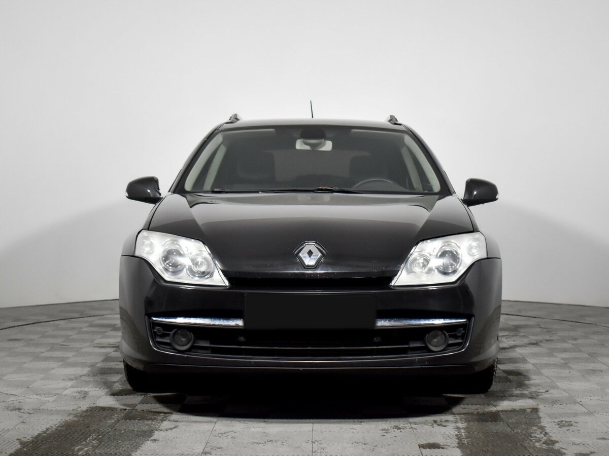 Renault Laguna с пробегом — 2009 год. Фото: #1