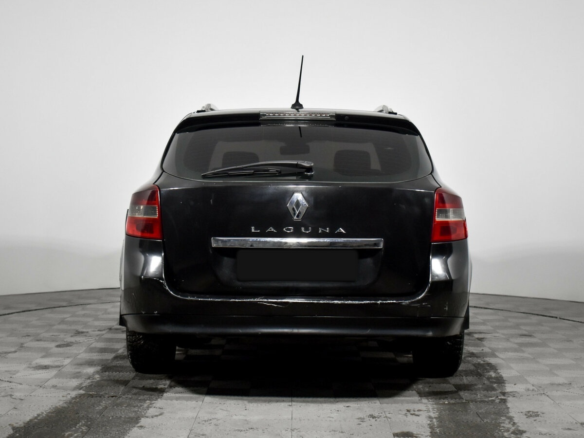 Renault Laguna с пробегом — 2009 год. Фото: #4