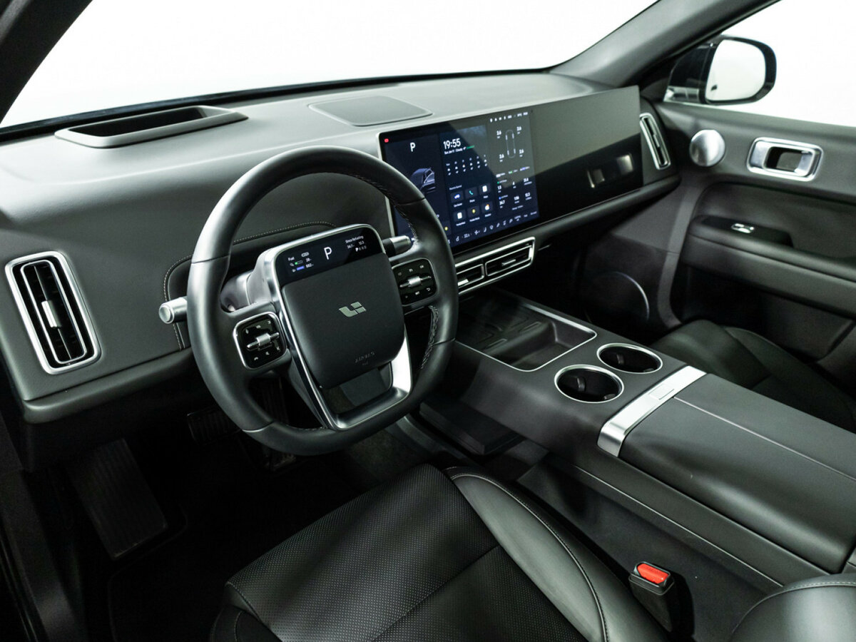 Li Auto (Lixiang) L6 с пробегом — 2024 год. Фото: #8