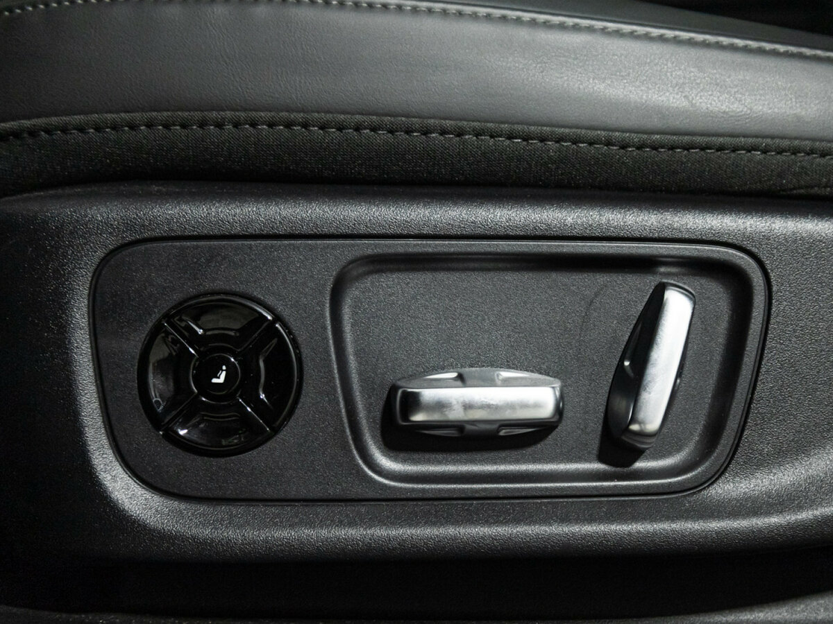 Li Auto (Lixiang) L6 с пробегом — 2024 год. Фото: #13