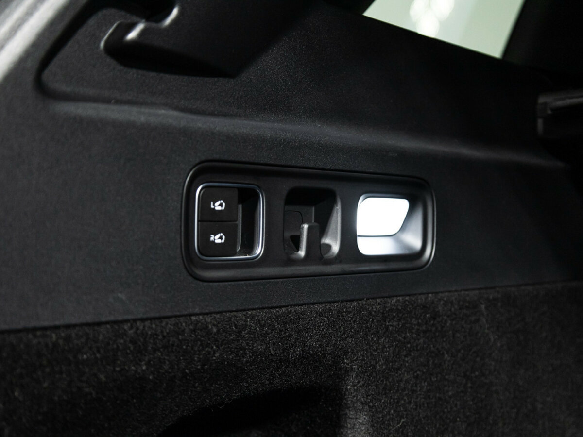 Li Auto (Lixiang) L6 с пробегом — 2024 год. Фото: #23