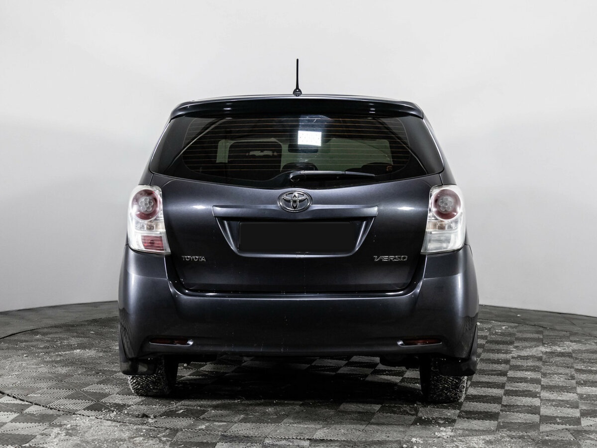 Toyota Verso с пробегом — 2011 год. Фото: #4