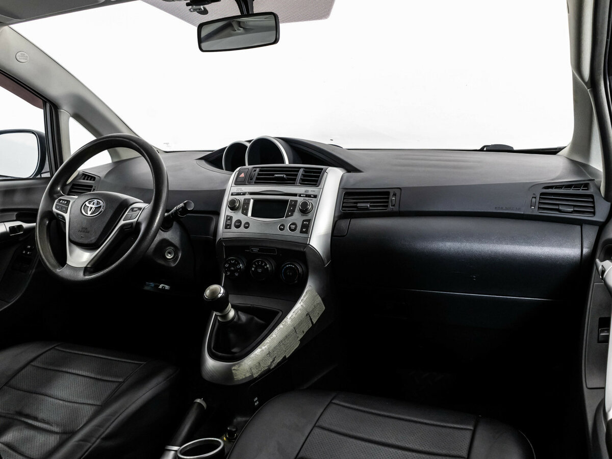 Toyota Verso с пробегом — 2011 год. Фото: #6