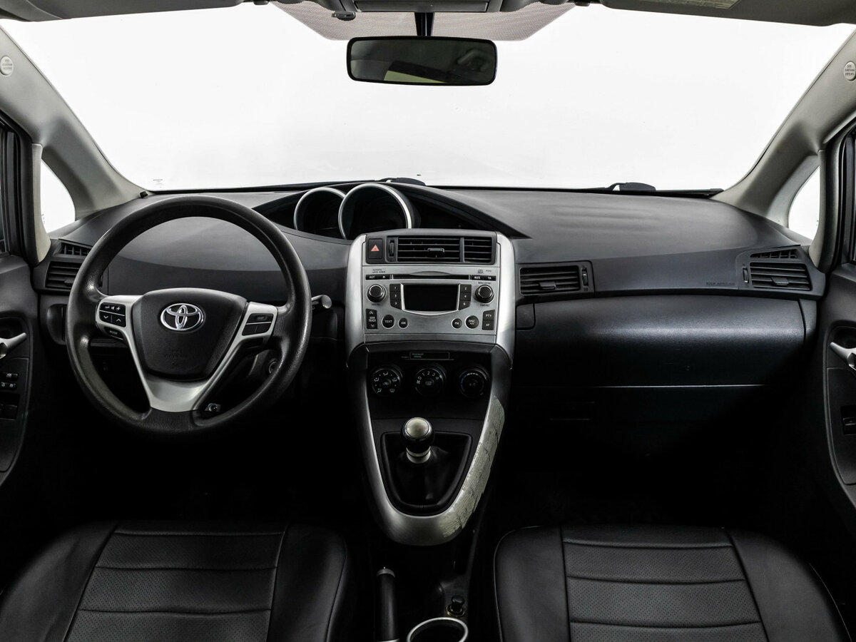 Toyota Verso с пробегом — 2011 год. Фото: #7