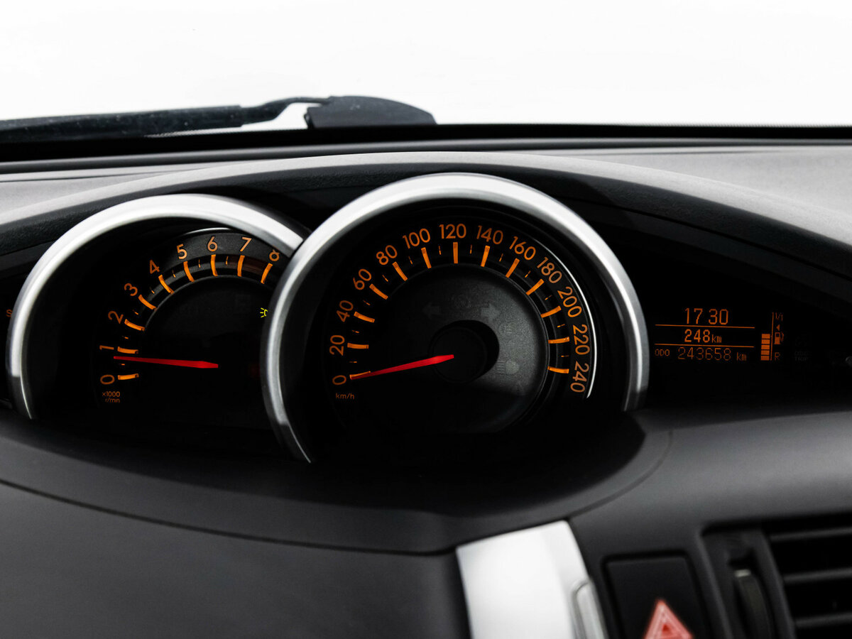 Toyota Verso с пробегом — 2011 год. Фото: #17