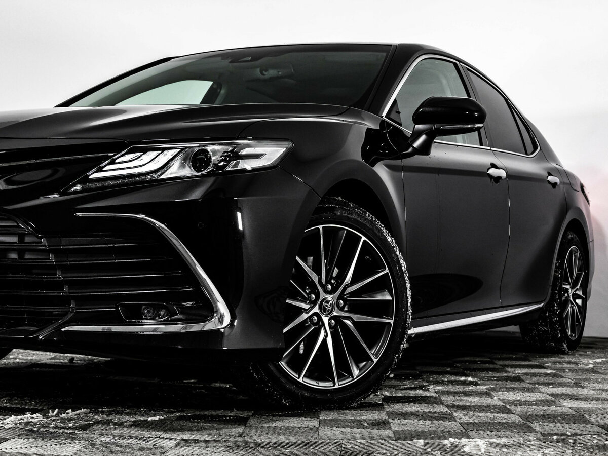 Toyota Camry с пробегом — 2023 год. Фото: #2