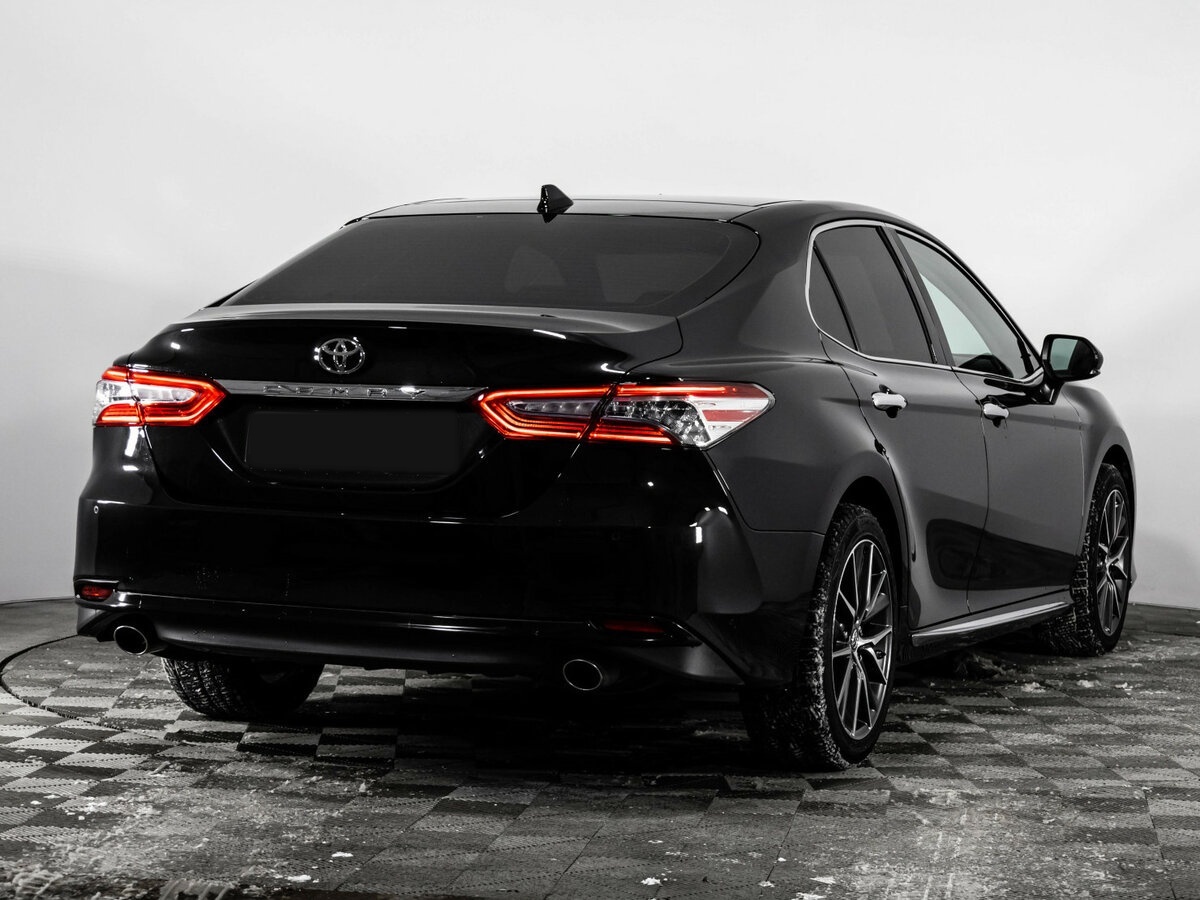 Toyota Camry с пробегом — 2023 год. Фото: #5