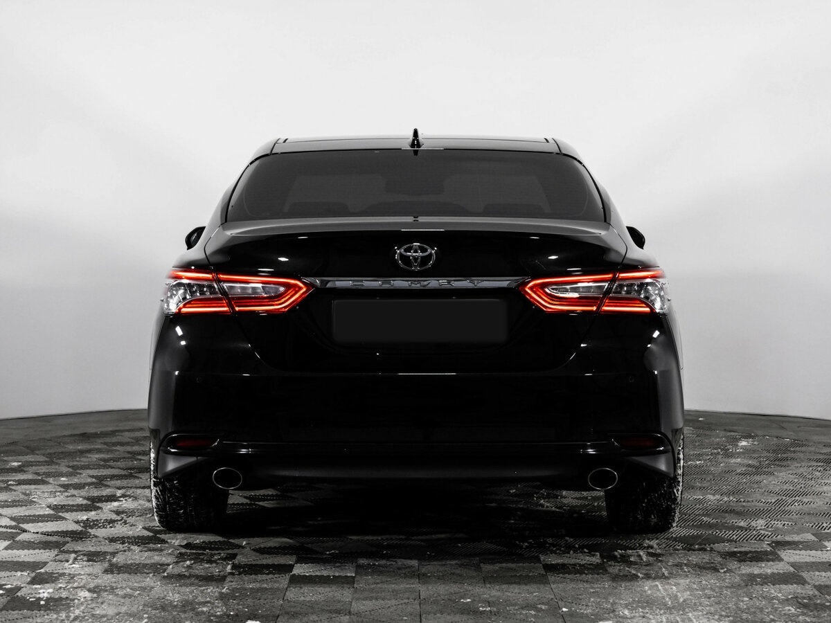 Toyota Camry с пробегом — 2023 год. Фото: #6