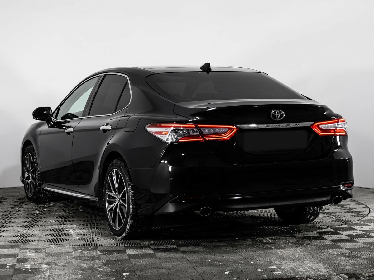 Toyota Camry с пробегом — 2023 год. Фото: #7