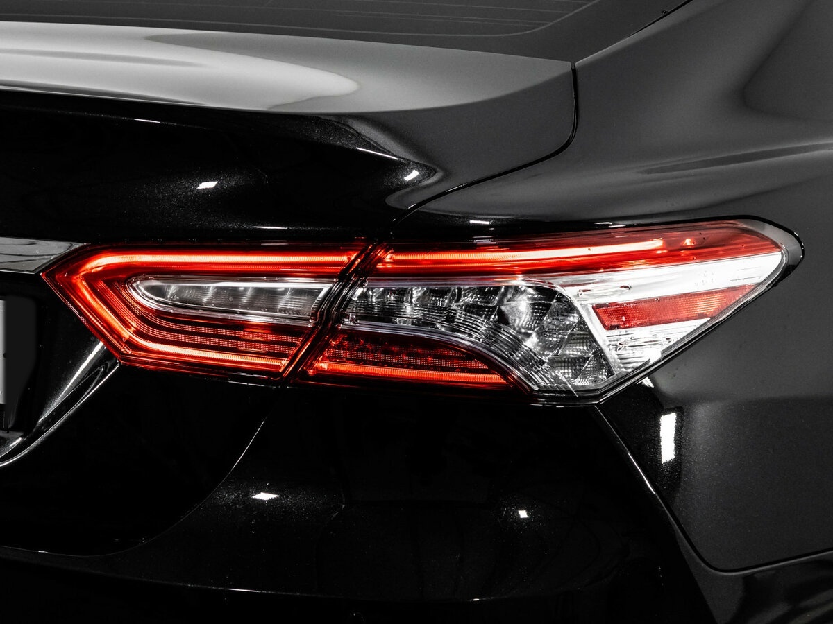 Toyota Camry с пробегом — 2023 год. Фото: #9